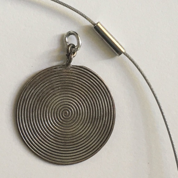 Silver-Tone Swirl Wire Necklace - Picture 2 of 8